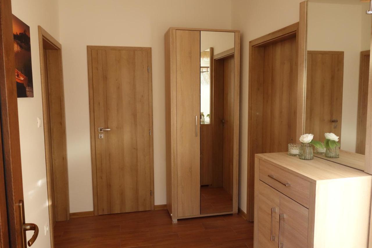 Apartmany Rubin Nesvady エクステリア 写真