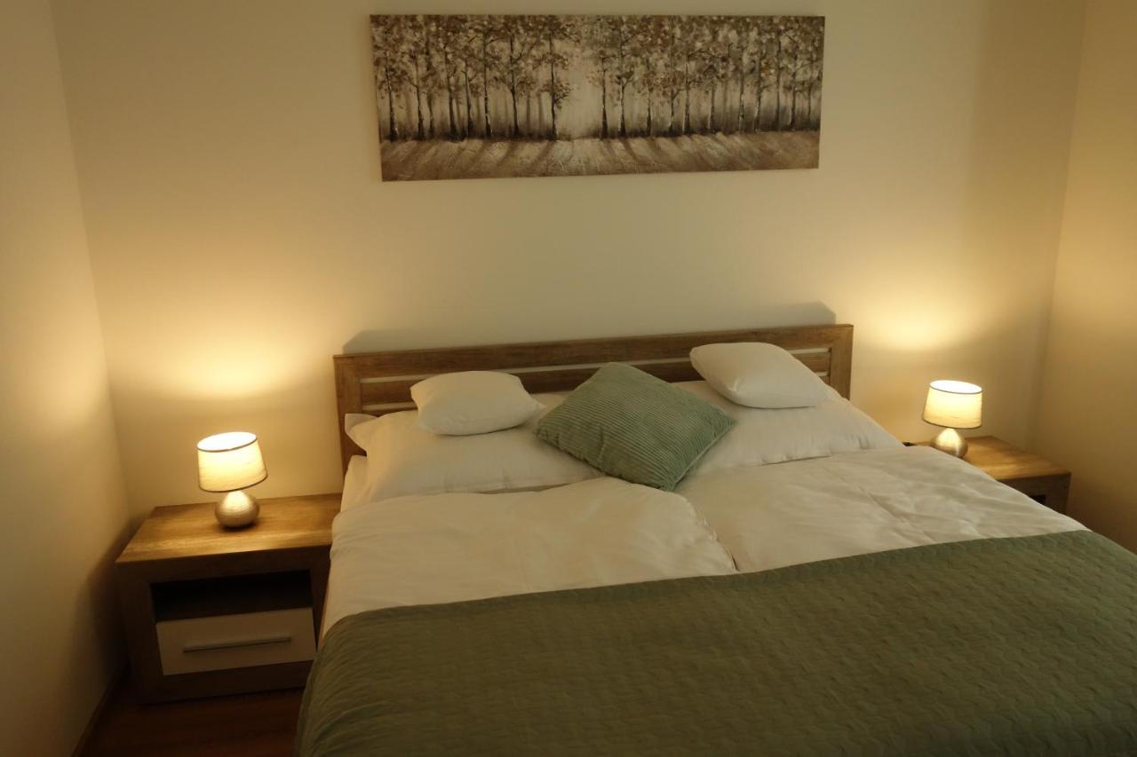 Apartmany Rubin Nesvady エクステリア 写真