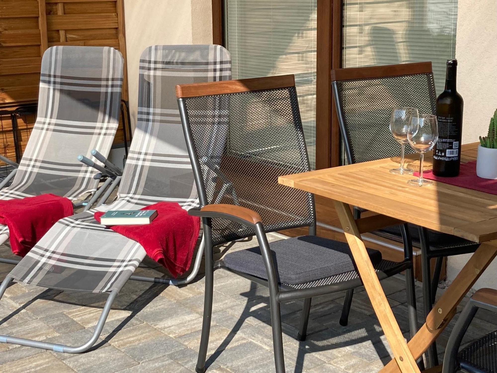 Apartmany Rubin Nesvady エクステリア 写真