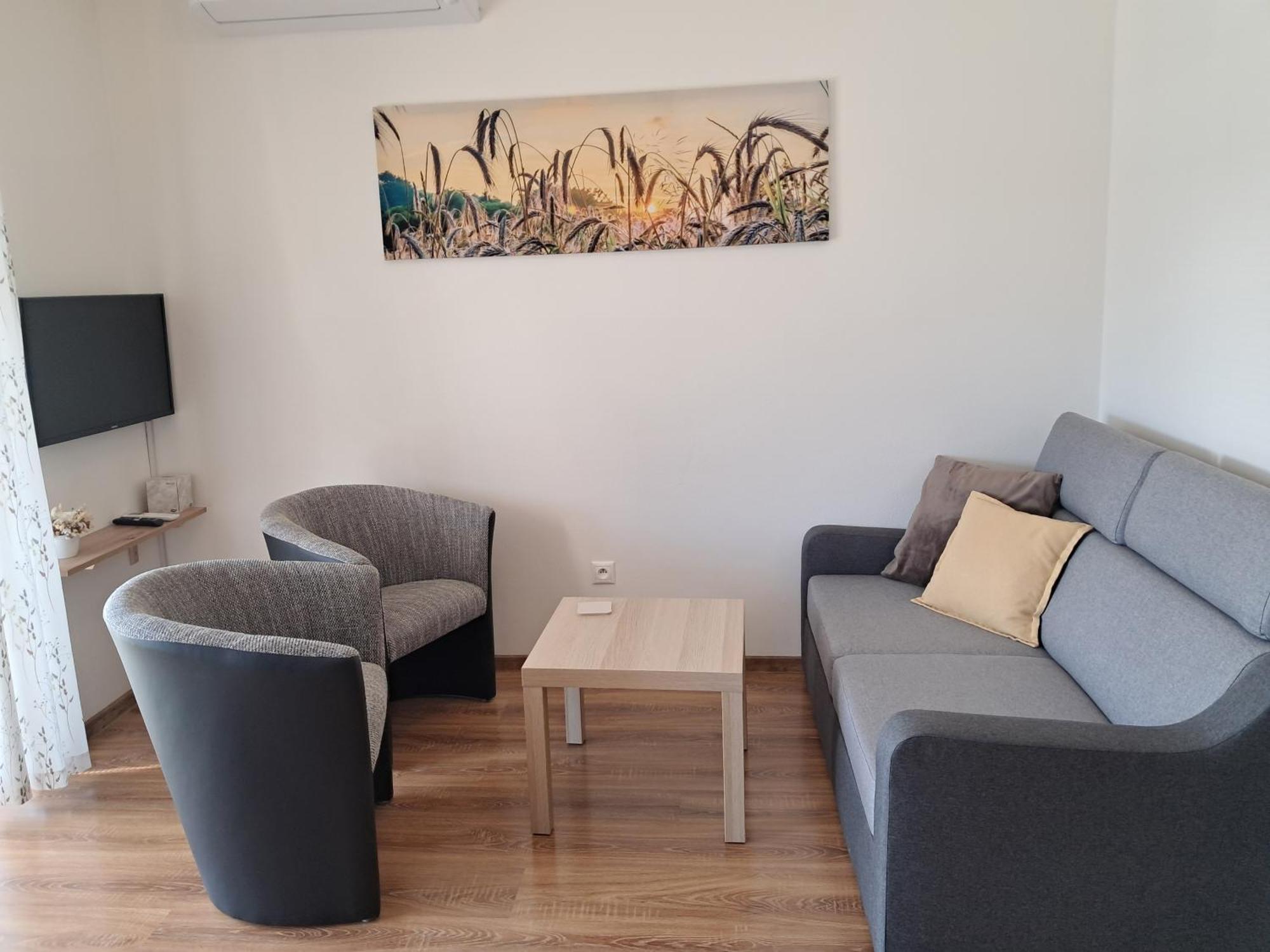 Apartmany Rubin Nesvady エクステリア 写真